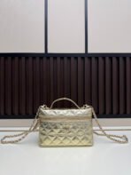 CHANEL handbag with large diamond quilted cowhide design.-168103