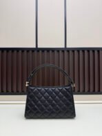 CHANEL classic and versatile handbag-168082