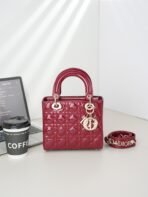 Dior elegant lambskin handbag-168078